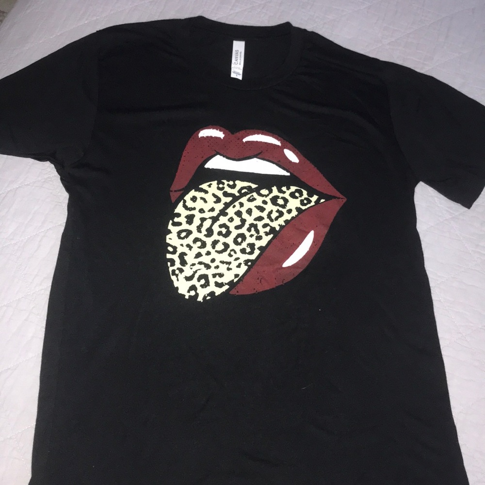 2 Tee Bundle - Picture 2 of 5